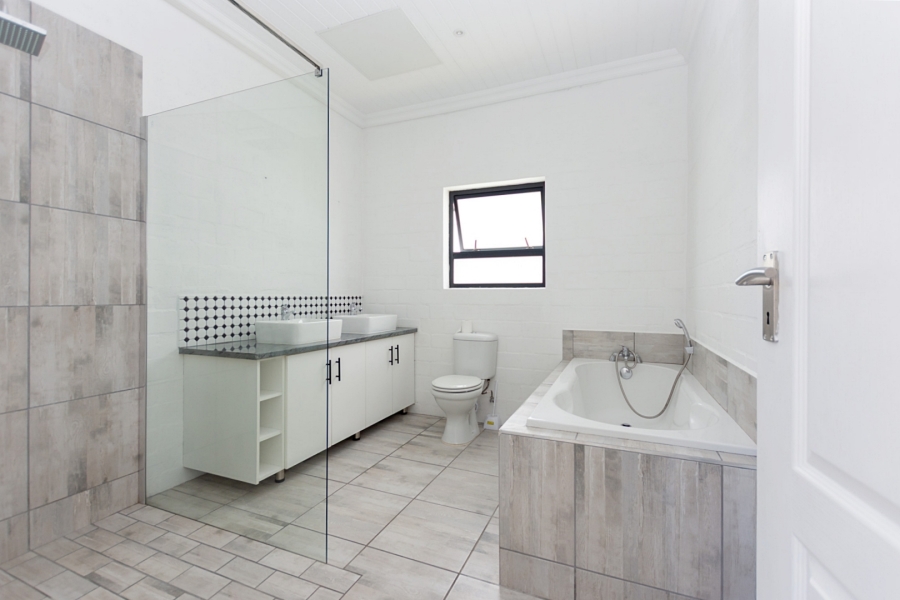 3 Bedroom Property for Sale in Atlantic Shores Beachfront Estate Western Cape